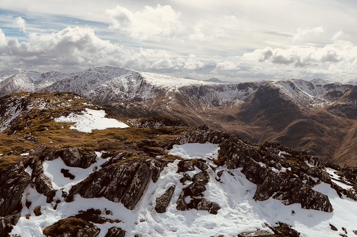 PeterNevin7's tweet photo. @walkhighlands The view towards Ben Attow from A’ Ghlas-bheinn, 2pm today. Great views all around! https://t.co/mHAEWJR584
