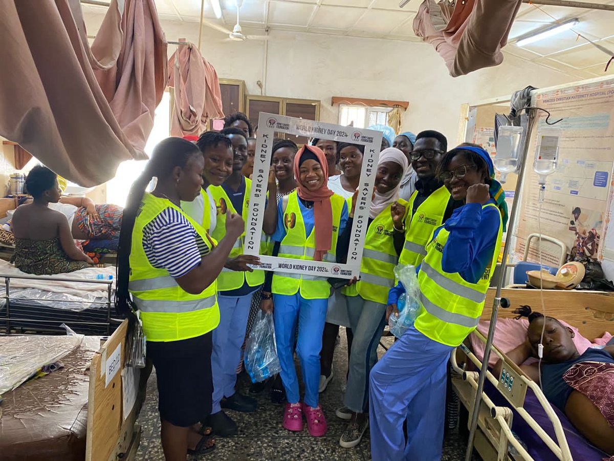 KidneySavers's tweet photo. #Health #financing is a crucial factor in the fight against #Kidney diseases. On #worldkidneyday we financially support pregnant women who are at risk or living with CKD, at the Princess Christian Maternity Hospital in SL.We are happy to have put a smile on their faces.
@mohs_sl https://t.co/SU2xH32pkN