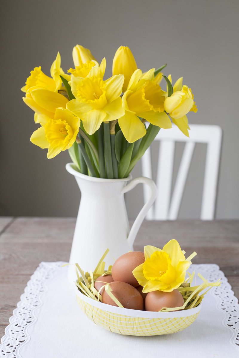 Happy Easter -enjoy the beauty , the simplicity , and the time to share with others in our daily lives .