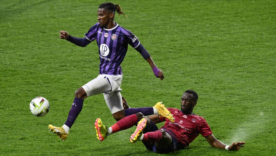 📊Yann Gboho :

👕5 derniers matchs avec le <a href="/ToulouseFC/">Toulouse FC</a>
⚽️1 but
🎯2 passes décisives
❗️2 penaltys obtenus

#CF63TFC