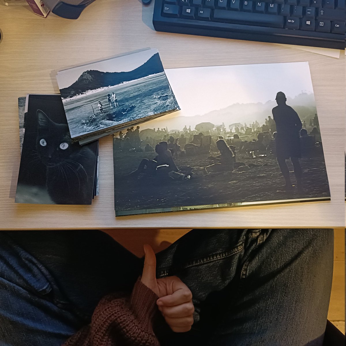 terça e quarta-feira vou estar pela alameda (ua) na feira do autor a vender fotos :)

A4 - 5€
10x15cm - 3€
(packs negociáveis)

também envio por correio!