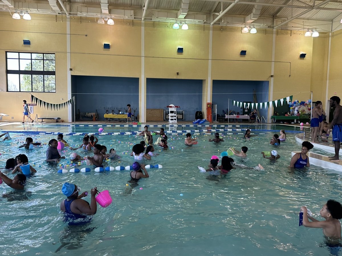 MEM_Parks's tweet photo. Happy Easter! We had an Easter egg hunt with an aquatic twist this month at the Hickory Hill pool. Our Aquatics Department put on an Easter Eggstravaganza filled with games, races, prizes, and more! 🐰 🐣 💦
#memphisparks #bestingreen https://t.co/fxUyeM0vMn