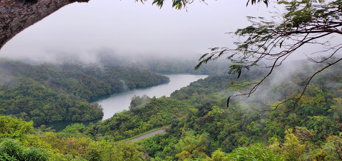 jlaparis's tweet photo. Desde Ponce Lago Cerrillos https://t.co/uW8yLpvtOF