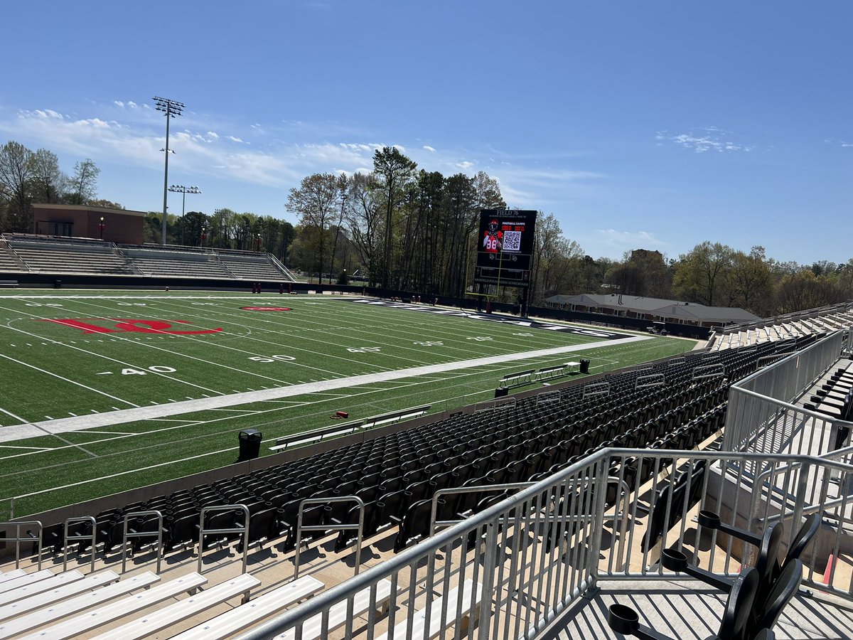 Had a great time at @DavidsonFB Junior Day! Thank you @coachjberlin for having me. Cant wait to be back. @DeShawnBaker6 @SC_DBGROUP @HoughFB