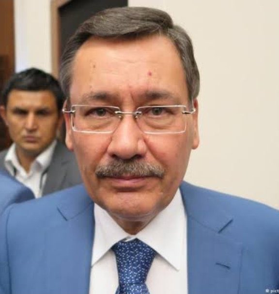 Gringo_el_17's tweet photo. Beni seçin diyorsun…..jelibonu ben size vereceğim https://t.co/3fkcvuzXWk