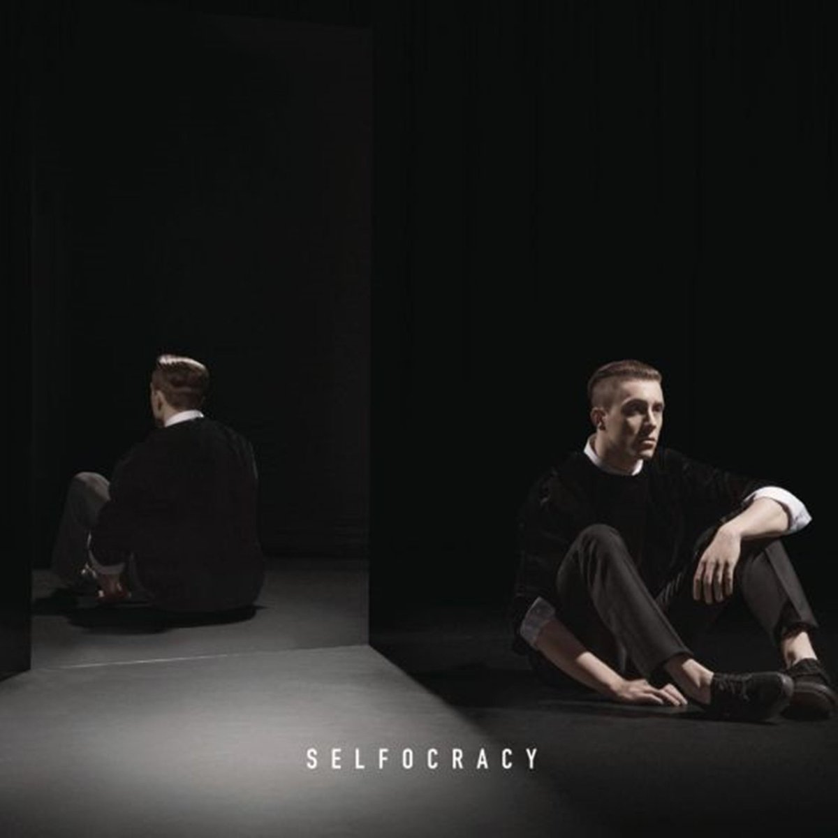 Emma1Bronte's tweet photo. I was at a loss in music and this album showed me that there were still people making music for the love of it and not just for the industry. It made me fall in love with music all over again 🎼🖤
Happy Birthday #Selfocracy https://t.co/vBViZ8nRym