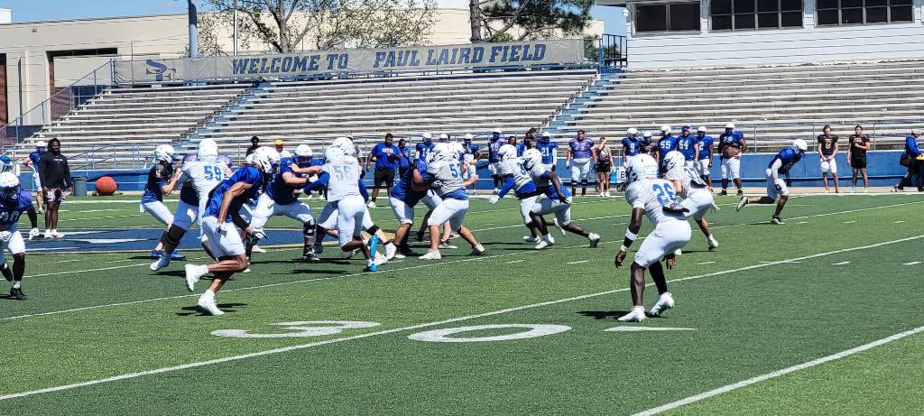 BlakeSummers18's tweet image. Wanted to thank @CoachBrooksS for the invite to southeastern spring practice!! @AtterberryBo @ProsperEaglesFB @Coach_Hill2 @Coach_Moore5