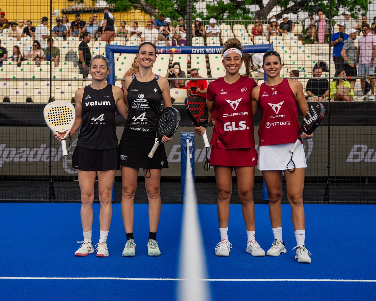 𝐓𝐡𝐞 𝐖𝐨𝐦𝐞𝐧'𝐬 𝐅𝐢𝐧𝐚𝐥 is now underway 🔛

#DelfinaBrea &amp; <a href="/beaglez_padel/">Bea Gonzalez</a> 🆚 <a href="/AleeeeSalazar/">Alejandra Salazar</a> &amp; #TamaraIcardo

🔴 LIVE NOW
📺 Watch via broadcast partners and <a href="/redbull/">Red Bull</a> TV (Quarters-Finals to Final)

#PremierPadel #PuertoCabelloPremierPadelP2