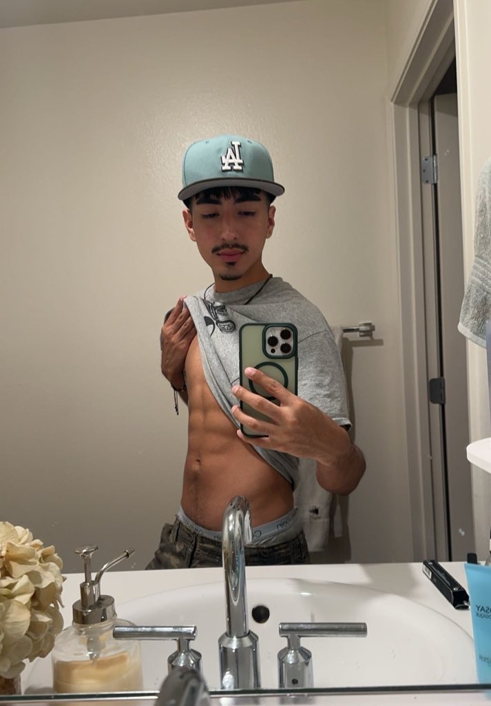 zaydenlucas_'s tweet photo. the face, the hole https://t.co/qZwzTrGNUq