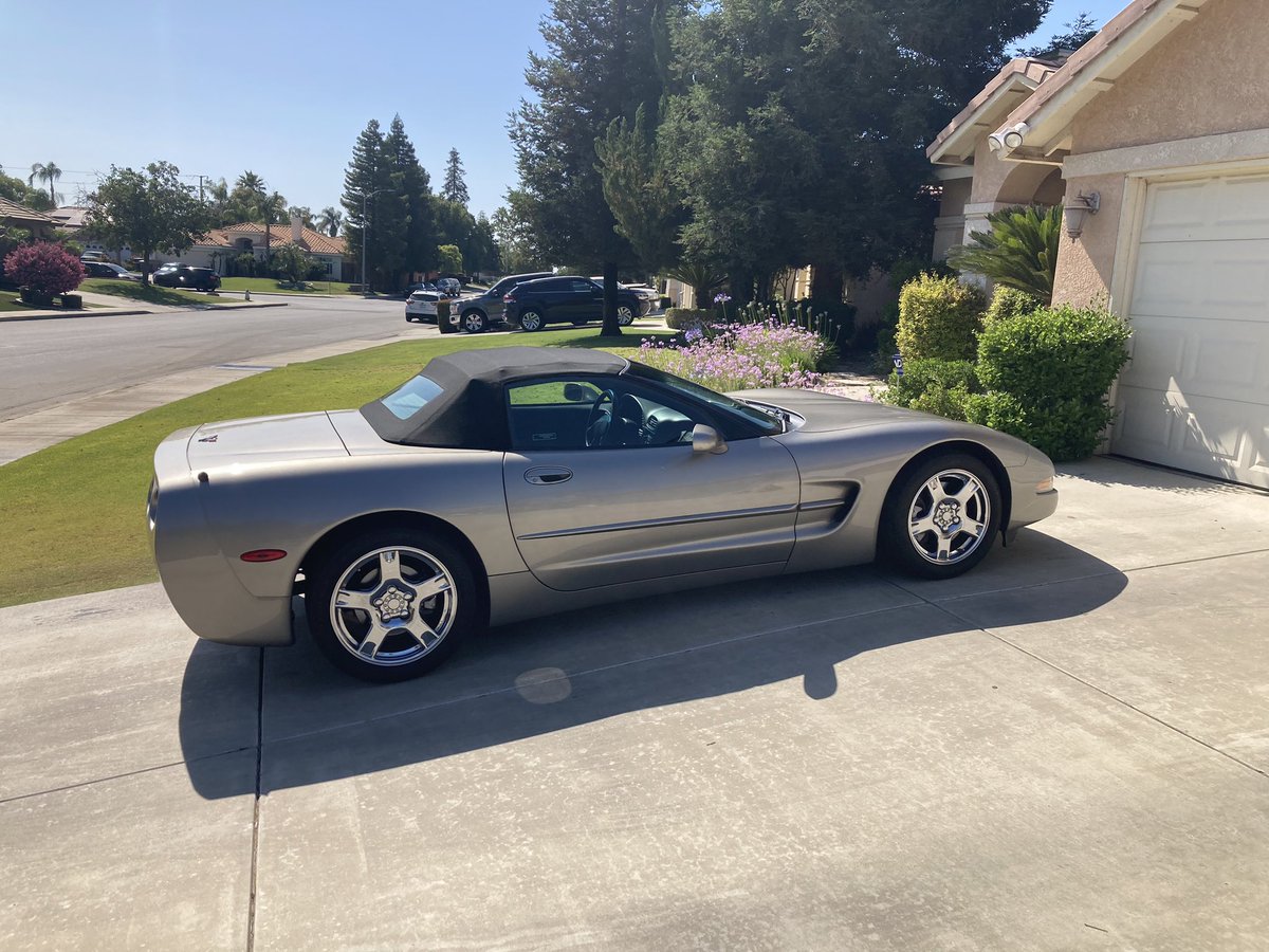 DocFFFN's tweet photo. @GuyDealership @X Based in California: 1998 C5 Convertible: Original LS1 Engine, 29,915 miles; 2 owners ever, unmodified, all services dealership, automatic (unfortunately). $19,500 https://t.co/d2sbnWgFBw