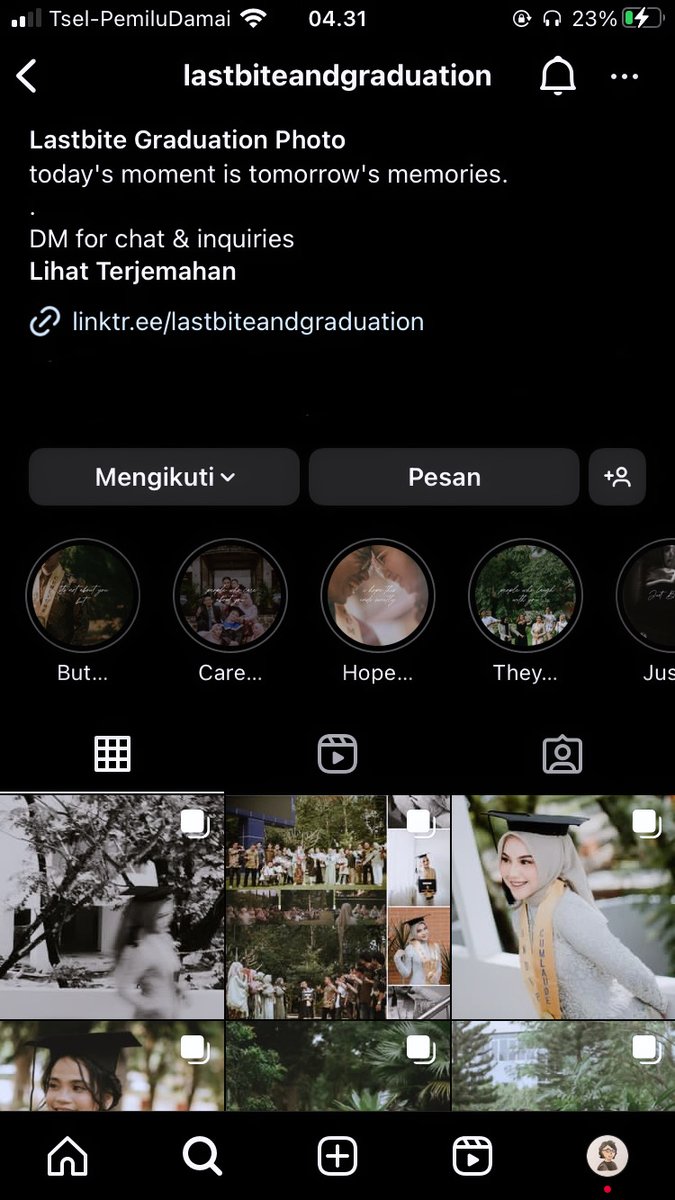 afkasaja's tweet photo. @undipmenfess eh kak aku nemu di ig sih @/lastbiteandgraduation, mungkin bisa di kepoin soalnya kemarin temenku pakai jasa dari ini, tapi adminnya asik poll, terus kata admin kalau fgnya engga ngebantu ngarahin katanya (di bolehin dipukul). untungnya engga sampe mukul beneran. https://t.co/ajl9YgzQUf