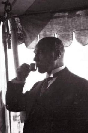 Erdoğan’ın konuşmasını şu keyifle dinliyorum
#Erdoğan 
#31martsecimleri