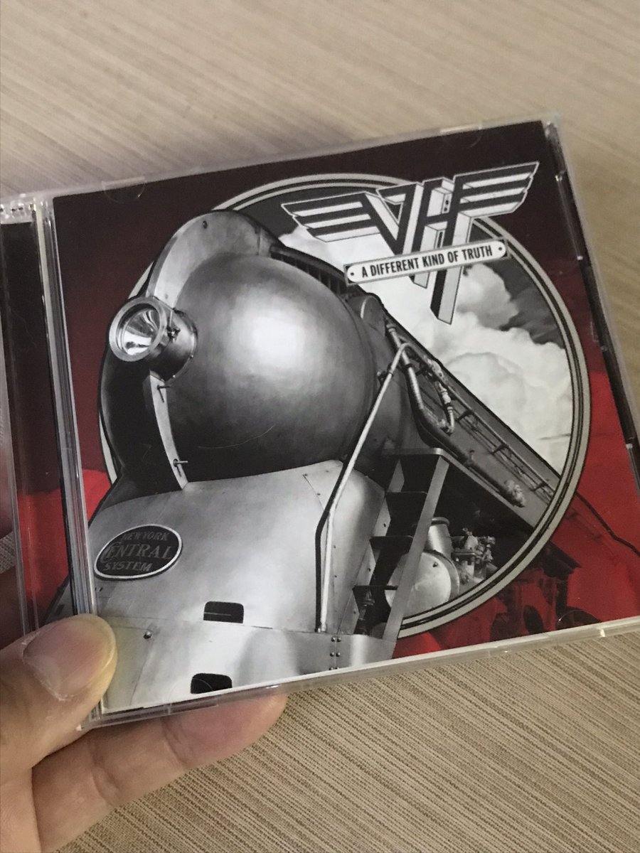 captain_kmatu's tweet photo. おはようございます。

今日から新年度、ゴミ集積場がちょっと遠くなりました😁

今朝は本社事務所で全体朝礼があるので
少しゆっくり出勤できます。
VAN HALEN聴いていこーっと🚗

今週もよろしくお願い致しまーす🙋‍♂️

#VanHalen #ADifferentKindOfTruth https://t.co/twbzXcF4mp