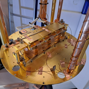 Le cryostat Ricochet s'installe à l’ILL pour étudier les interactions neutrinos-matière

in2p3.cnrs.fr/fr/cnrsinfo/le… Refroidit à 8,7 mK lors de sa première mise en froid, il est entré en phase de "commissioning"

Premiers résultats scientifique pour la fin 2024.

<a href="/CNRS_IN2P3/">CNRS Nucléaire & Particules</a> <a href="/CNRS/">CNRS 🌍</a>