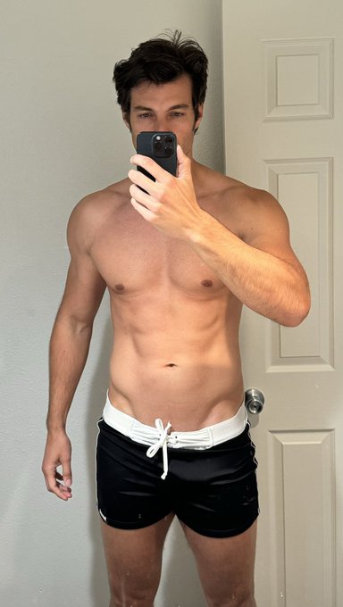 I&rsquo;m selling used underwear and swimwear. You have a unique opportunity to own a piece for yourself. Inquires<a href="/tag/throwback"class="tags"><span>#throwback</span></a>