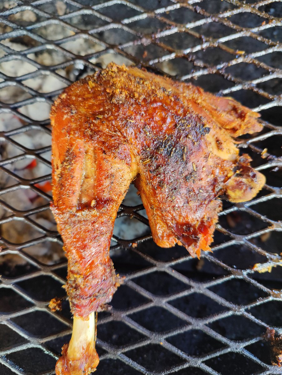 liredbone's tweet photo. Who wants a smoked turkey from "Hundo"
Let's Go!!!
Pitmaster privilege
#BBQPitmaster https://t.co/eTFSEWnzse