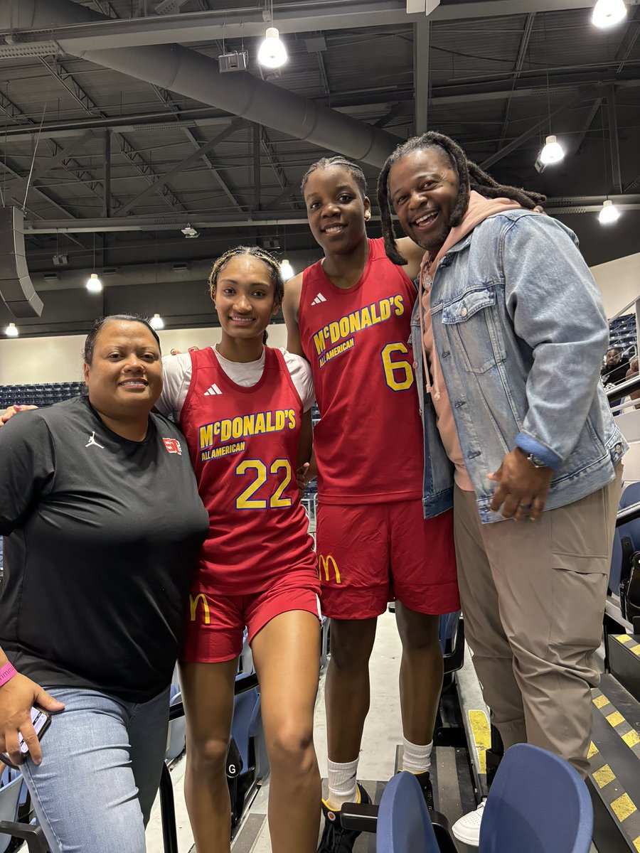 I really enjoyed watching our girls compete during the @McDAAG West vs East scrimmage today! Super proud of you both @starinmaking22 and @zan1a_ !!!!