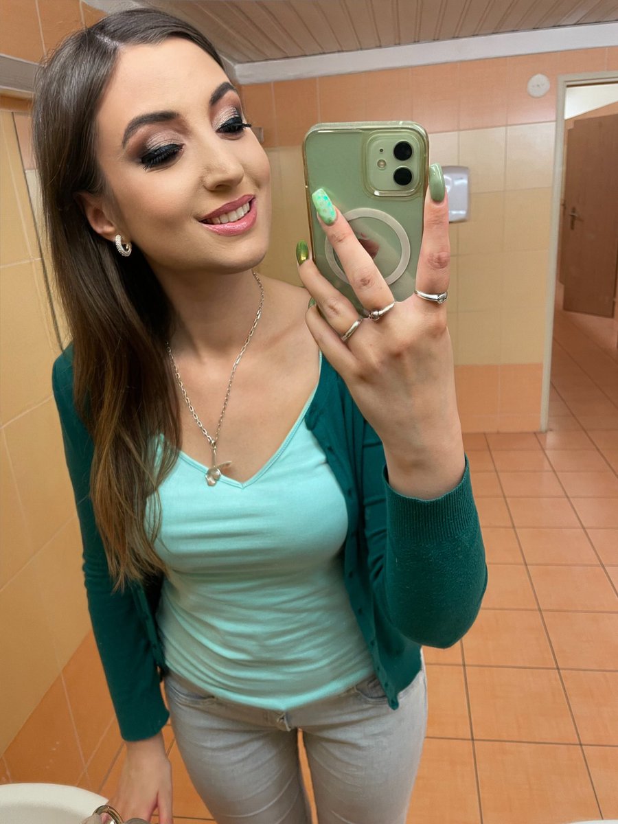 meshty95's tweet photo. #diary #memories #thoughts #writing #twitterdiary #lifeofmeshty #blogger #march2024 #goodbyemarch #writer #twitterblogger #girlsoftwitter #myself #slovakgirl #czechgirl #hungariangirl #chimneycake #bowling #photoshoot
-
✨Goodbye March✨
-
𝘏𝘰𝘸 𝘸𝘢𝘴 𝘺𝘰𝘶𝘳 𝘔𝘢𝘳𝘤𝘩? 📚 
- https://t.co/b1o79HNnoO