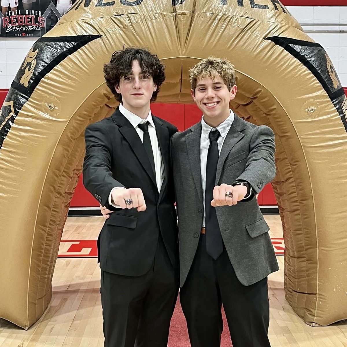 herffjones's tweet photo. From classrooms to hallways, from victories to challenges – your junior class ring encapsulates the essence of your journey. Here's to the memories etched in a customized accessory! 🌟💍
-
📷 whatdamokceydoin on IG | #HerffJones #HJClassRing #ClassRing Junior Ring #Classof2025 https://t.co/f4em7yRG6T