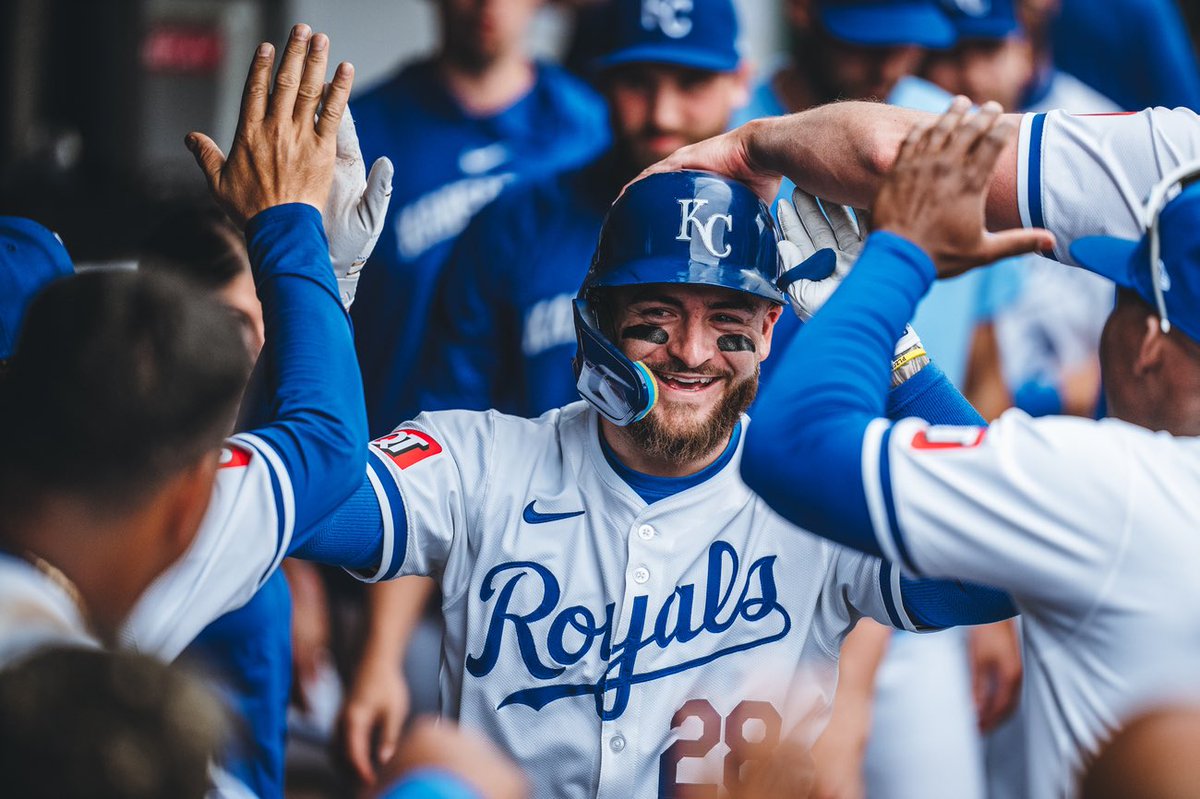 That was fun. The @Royals @Bsinger51 was dominate today. 7 innings, 3 hits, 0 runs, 10 strikeouts. Homers by five different Royals players as well and a debut to top it off. I have to say it was a good day.