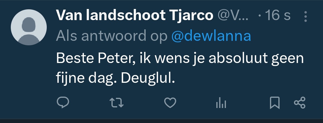 dewlanna's tweet image. Fiere Vlaamse Leeuw, maar met een klein pietje.
#funwithflags