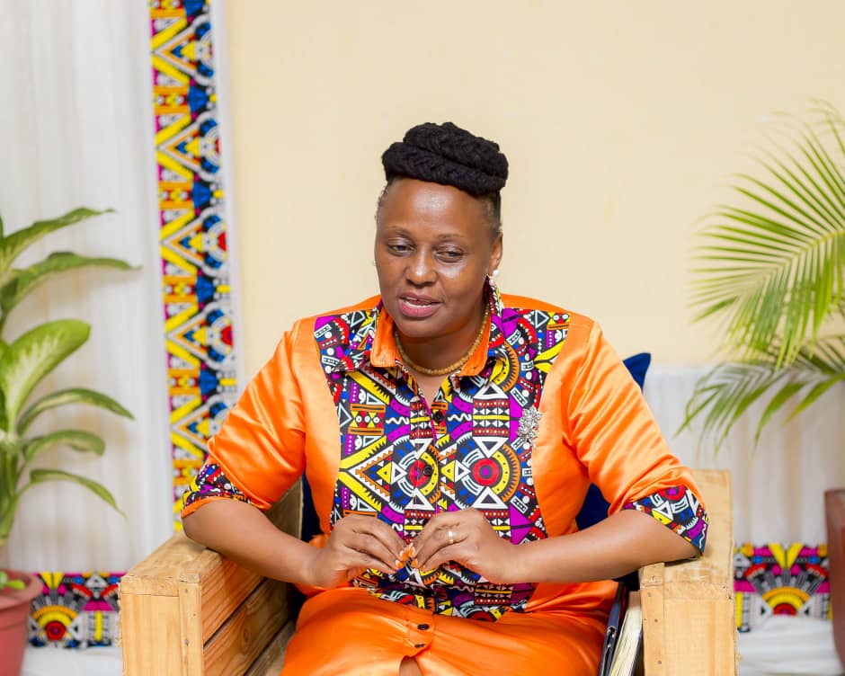 SemuDorothy's tweet photo. Machi- mwezi wa kusherekea mafanikio ya wanawake katika nyanja mbalimbali. Nilifurahi kutoa simulizi ya safari yangu ya uongozi katika siasa kwa #mabinti wenye #ndoto kubwa kwenye #Kilinge na #Kungwi inayoandaliwa @tgnptz. https://t.co/eNga7Rz1JM