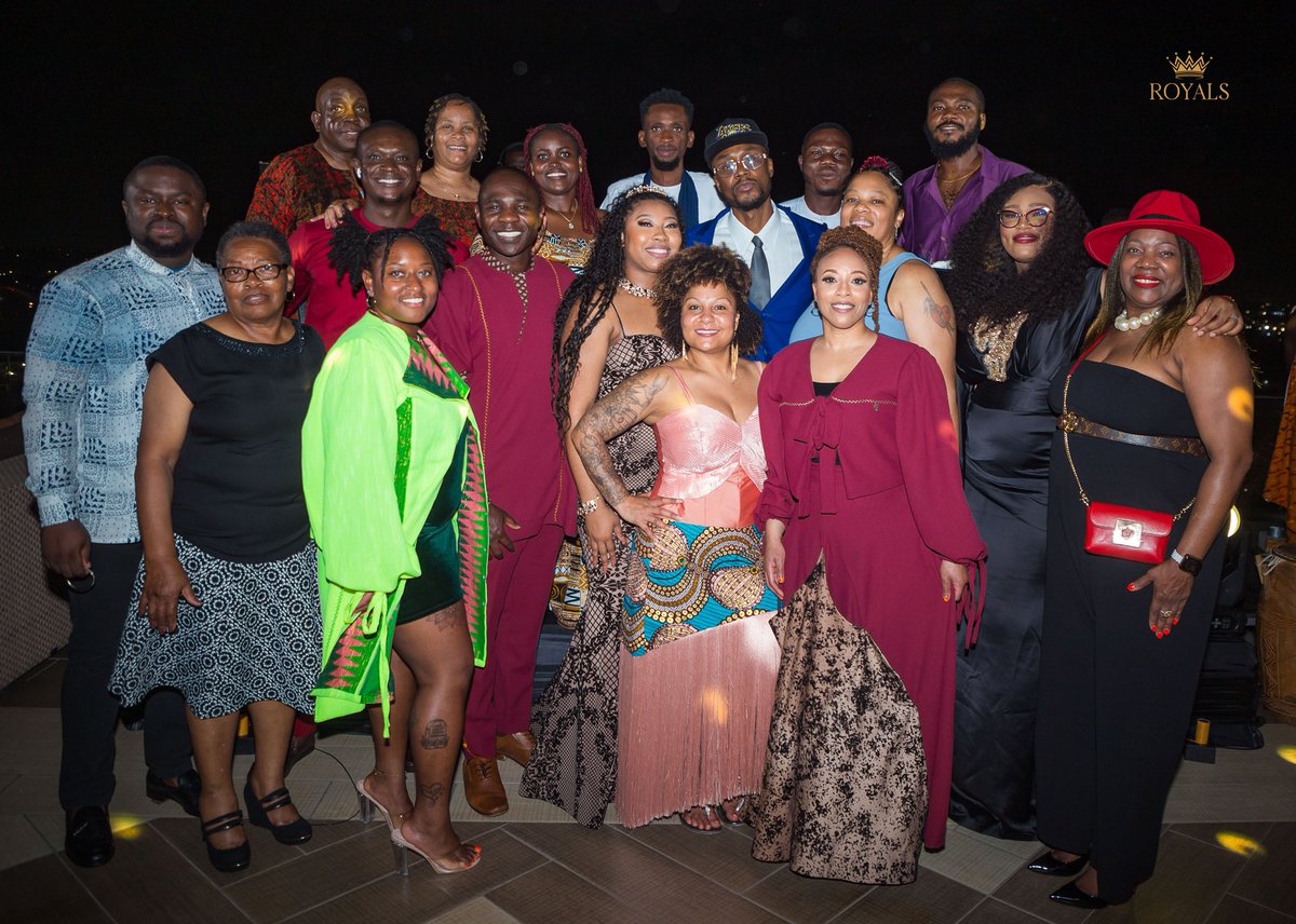 Wishing you and your loved ones a peaceful and Royal Easter celebration. 🎉👑