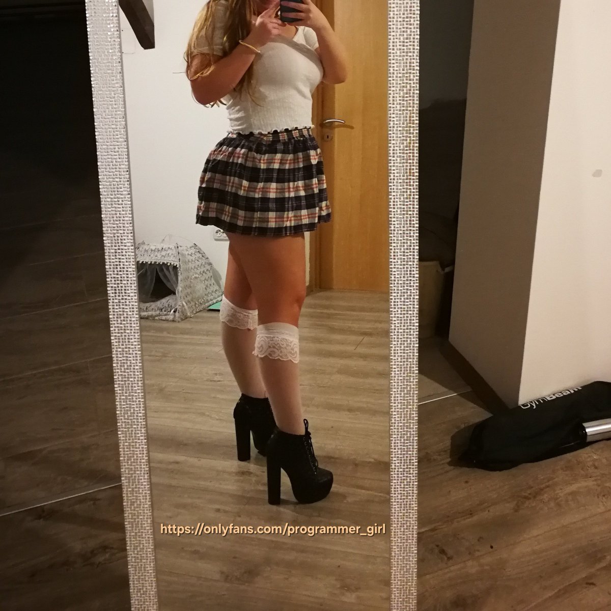 ProgrammerGirl9's tweet image. Happy Easter 🐰🥚