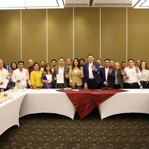 kendarramirez's tweet photo. La reunión que tuvimos fue muestra del gran trabajo en equipo para defender nuestro movimiento. ¡Estamos listos! https://t.co/10kcPLsFzR
