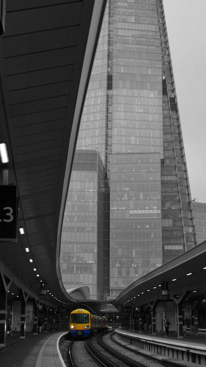 LDNBusExplorer's tweet image. London Overground meets London Bridge

@NetworkRailLBG