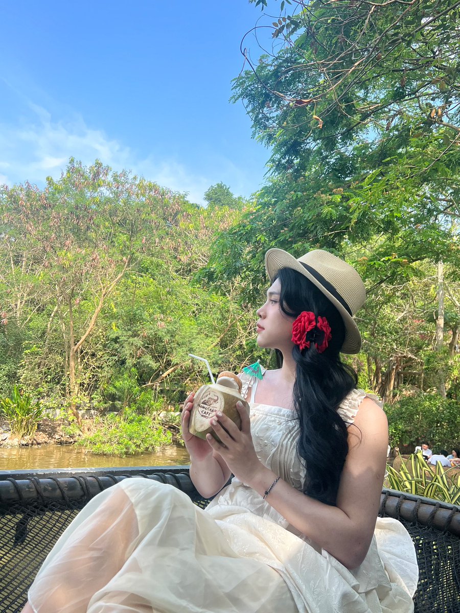 T000816's tweet photo. #芭提雅 #女装大佬 
𝘽𝙖𝙣𝙜𝙠𝙤𝙠 ｜假期🇹🇭
水上市场 沉浸式夏天🌞 https://t.co/SK5IK89idL