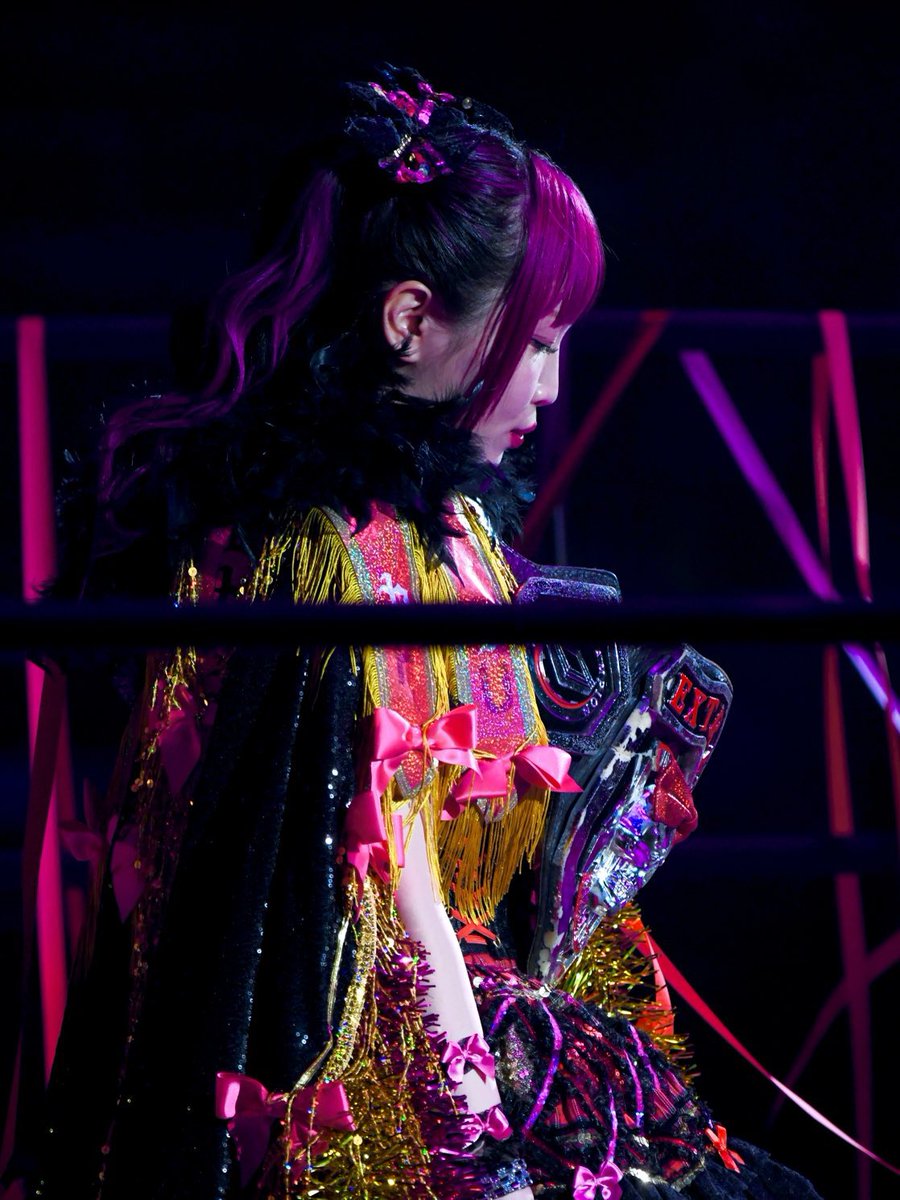 maki_itoh's tweet photo. あー楽しかった！生きてるよ。所々試合の記憶が飛んでるから配信を見直したんだけど、面白くて見入ってしまった！ノックアウトした伊藤が美しくて驚いたよ！鈴木みのるvs伊藤麻希は伝説だね。でももう戦いたくないから次こそタッグにしよう。皆が忘れた頃にまたオファーしに行こっと🎶 https://t.co/cEFOaUMX9H