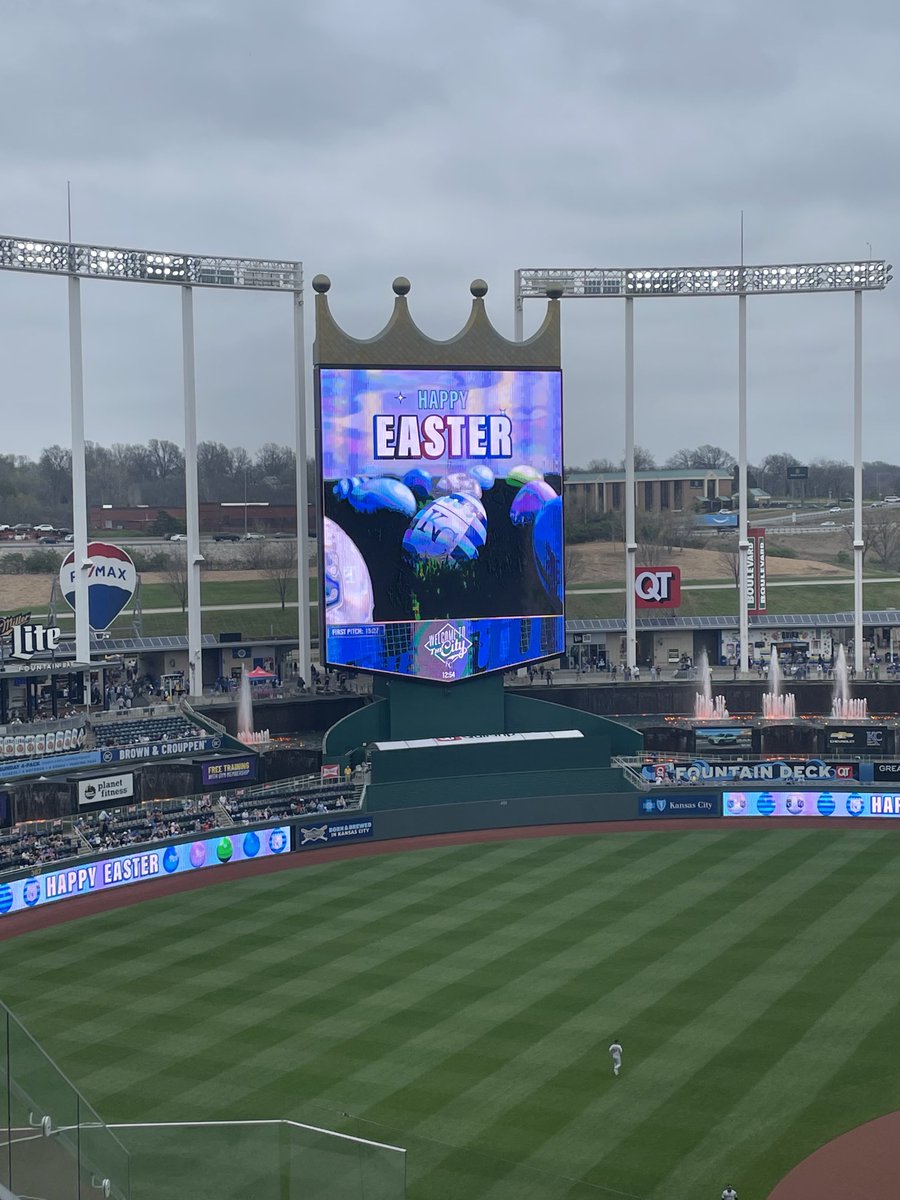 Happy Easter! #Royals
