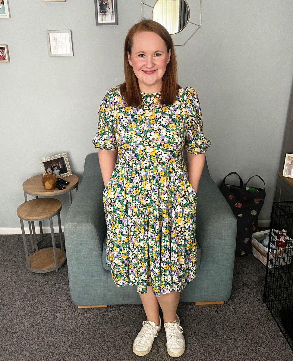 MinervaFabrics's tweet image. Is your wardrobe all set for spring? 🌷 @sewcathie is all set for a picnic among the daffodils in this gorgeous #knowme2016 dress in our Layered Blooms Viscose Challis

Take a closer look at minerva.com/posts/1214439

#Dressmaker #SpringDress #SpringFabric #FloralFabric
