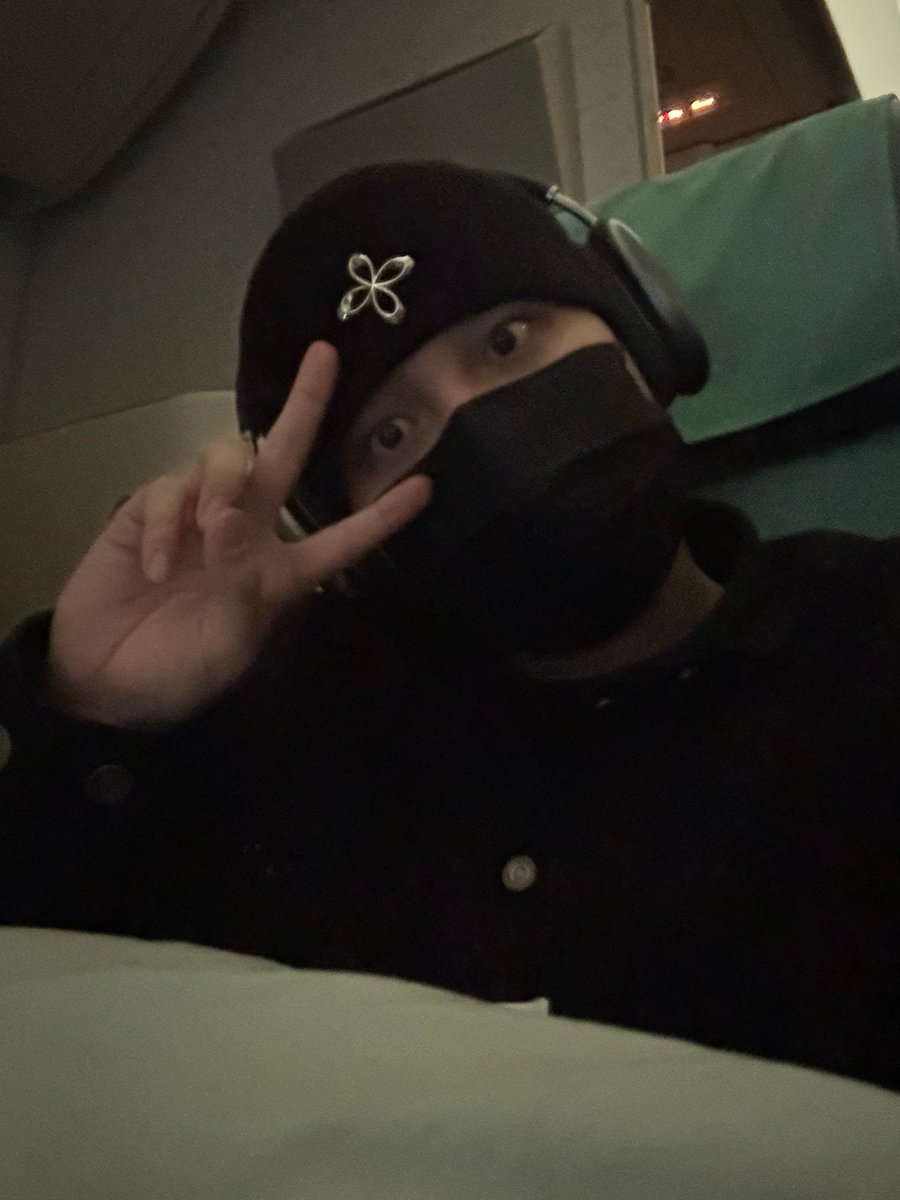 [ 240330 | TOKTOQ update ]

#JONGHO 🐻✍️

“(i’ve) arrived 😊”