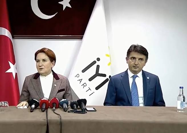 metropolmedya_'s tweet photo. İyi Parti Ekonomi Politikaları Başkanı Bilge Yılmaz, Meral Akşener’i istifaya davet ederek İYİ Parti’deki görevinden istifa etti. https://t.co/A9KHUBQXlb