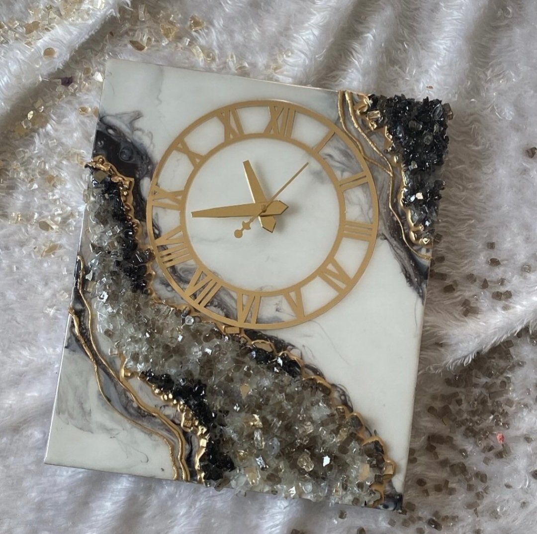 Resinify_'s tweet photo. Throwback to our first ever resin art piecel Ilt's amazing to see
how far we've come.#Throwbacksunday #ResinArtJourney #Growth https://t.co/FSRU6gzyy8