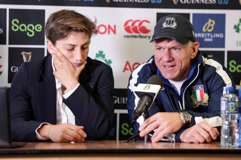 Federugby's tweet photo. Coach Giovanni #Raineri e la Capitana delle #Azzurre Sofia #Stefan parlano in conferenza stampa della storica, prima vittoria dell’ #Italrugby in Irlanda.
Leggi tutte le dichiarazioni qui 👉 https://t.co/ZAVLtBQ2BB
#IREvITA @womens6nations
#insieme #rugbypassioneitaliana https://t.co/yUQ5LBrsqN