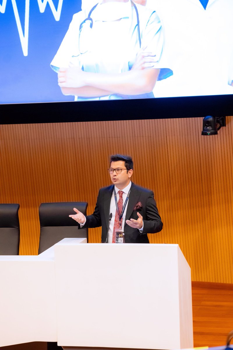 E3 International tweet media