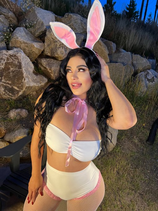 Happy Easter https://t.co/AeGaLHKD9K