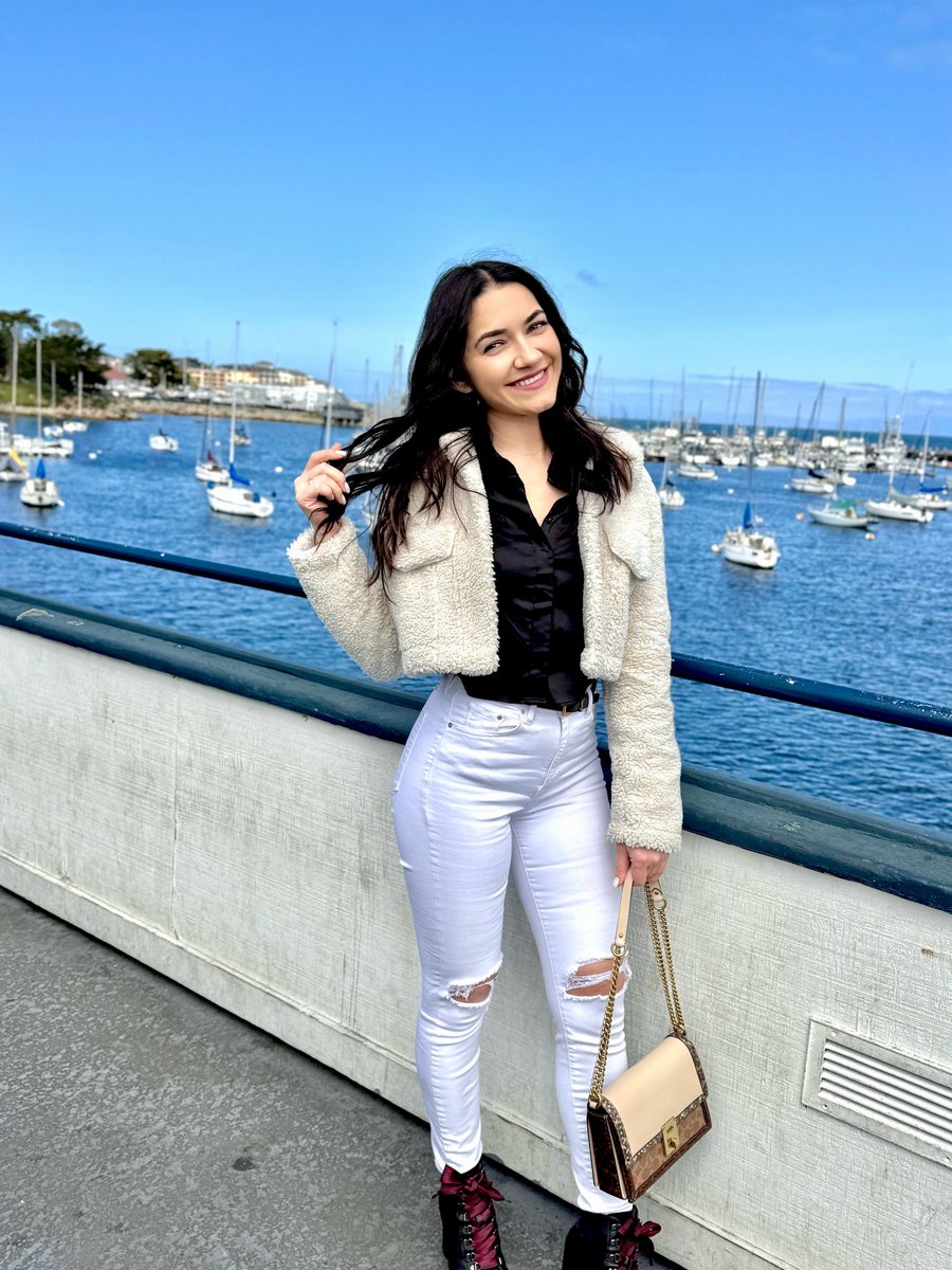 KobzarOl's tweet photo. #monterey 😉 https://t.co/nebQTx5rGd