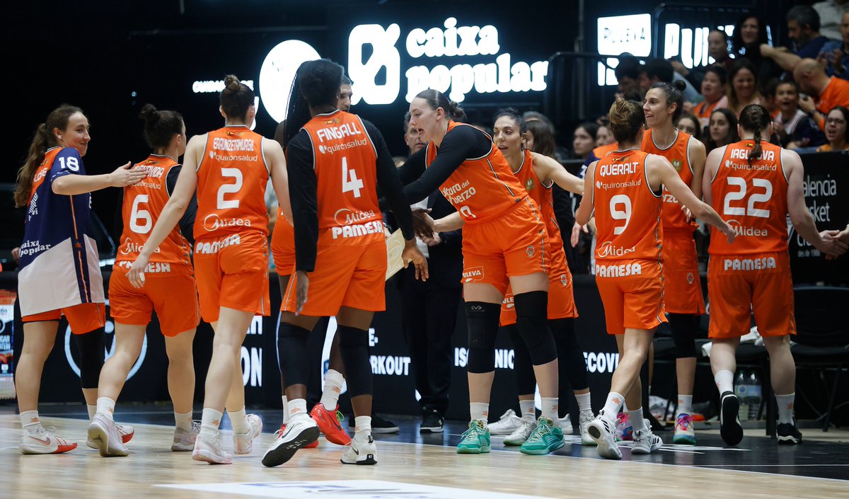 📰🧡 Crónica 🏆 J27 #LFEndesa @valenciabasket 69 🆚 @FCBbasket_fem 51 🤝 @chocolatesvalor Cas 👉 Valencia Basket se redime en la Fonteta ante el Barça CBS acortar.link/78tsze Val 👉 Valencia Basket es redimeix a la Fonteta davant el Barça CBS acortar.link/qmC7Gw Eng