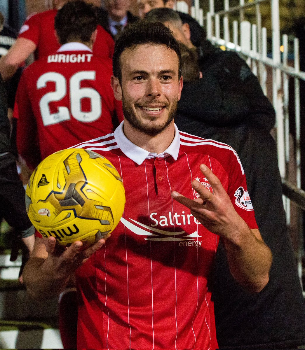 alleggat's tweet photo. On this day in 2017 Big Andy scored a hat-trick in a 7-0 win against Dundee at Dens Park ⚽️⚽️⚽️🔴⚪️ #AndyConsidine #Aberdeen #TheDons #COYR https://t.co/W0kyYjeF7b