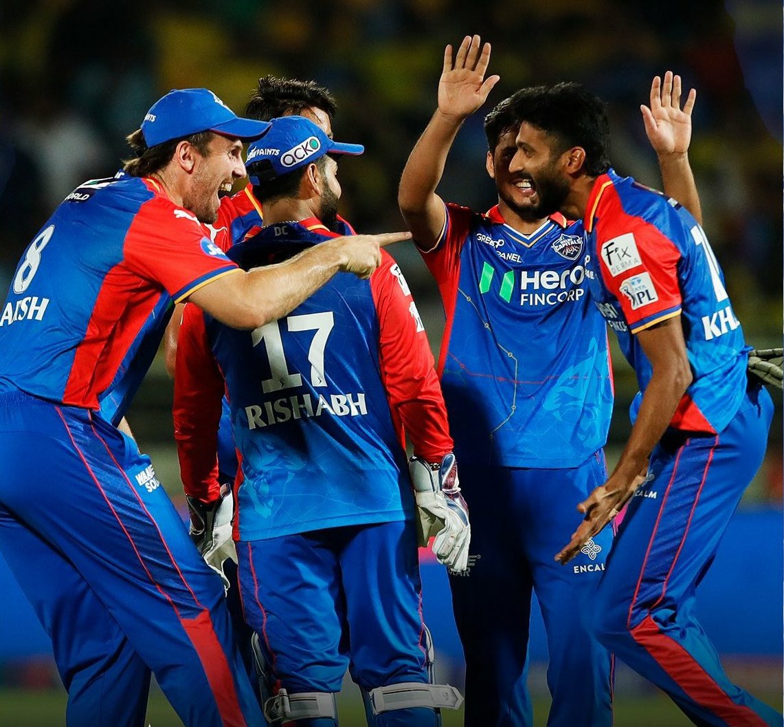 DelhiCapitalsTN's tweet photo. First Win Of The Season 💙❤️ 
That too against CSK 💙❤️

WELL DONE TEAM. #DCvCSK #DelhiCapitals https://t.co/N5Lk49LH5c