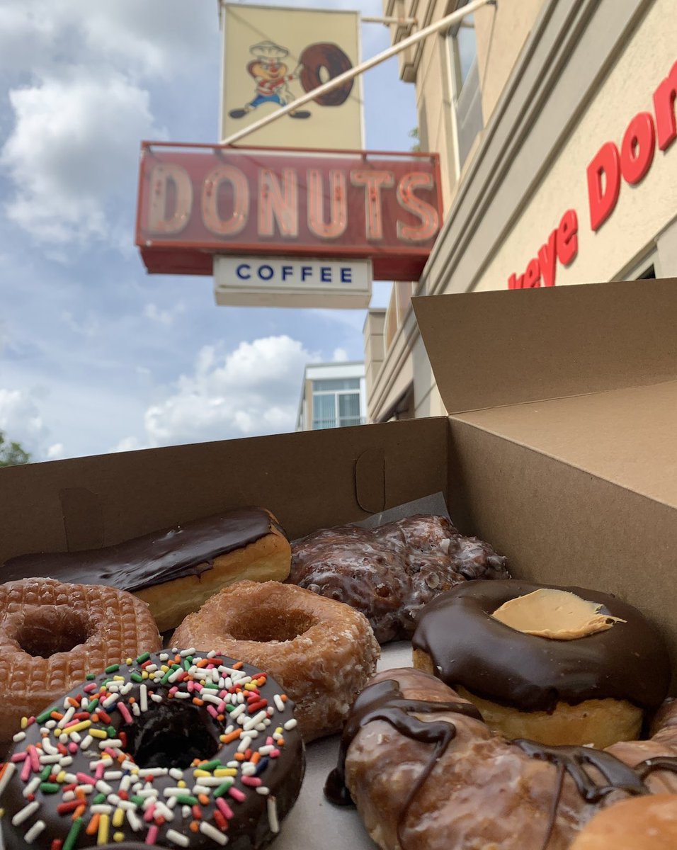 buckeyedonuts tweet picture