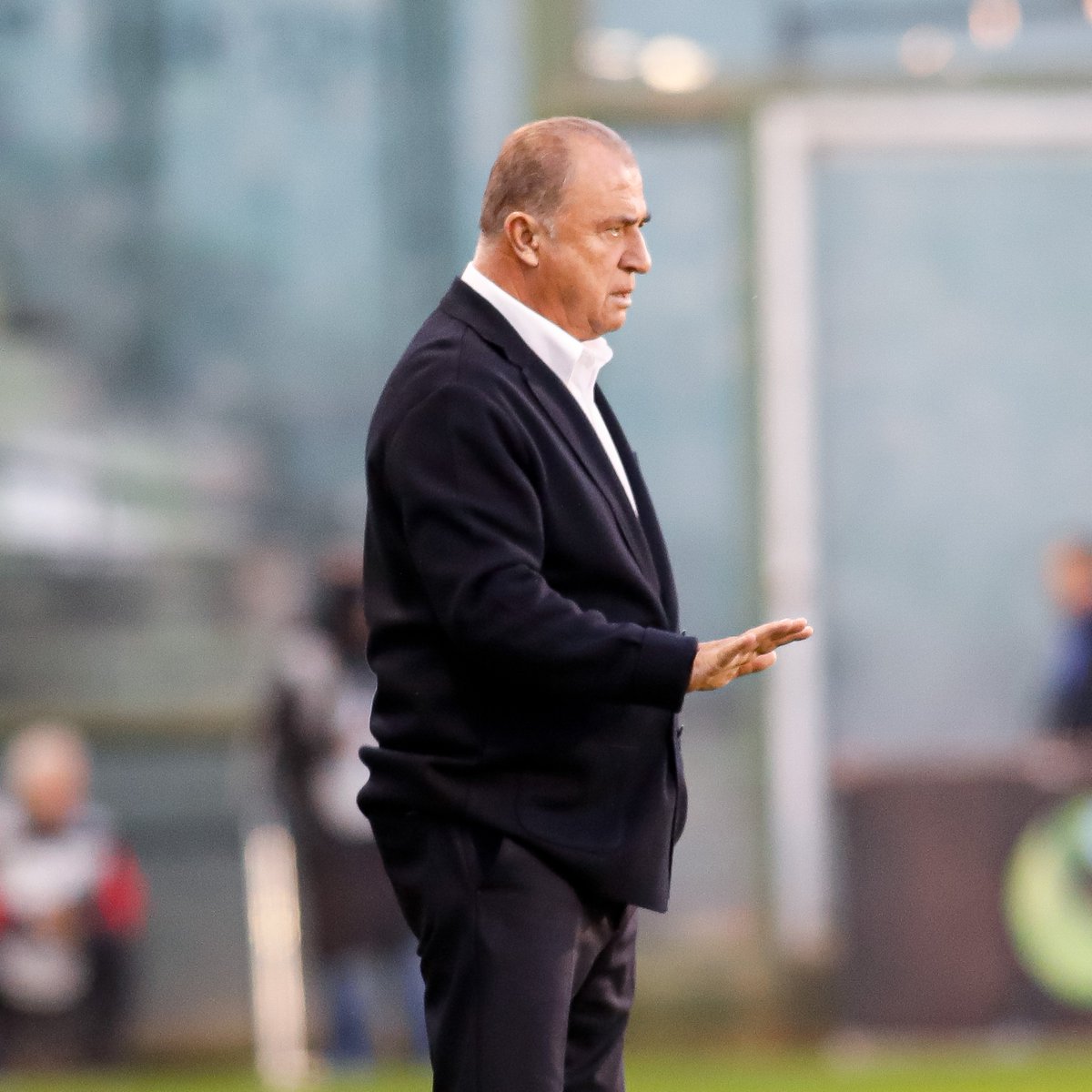 demarkesports's tweet photo. Fatih Terim: "Hakemlerden genelde bahsetmem ama Yunan Ligi kalitesiz hakemleri hak etmiyor. Maçın sonuna sadece 4 dakika vermeye utanır insan. Kırmızı kart ve çaldığı fauller hakkında bir şey söylemiyorum. Eğer böyle yabancı hakem göndereceklerse göndermesinler. Danimarka'nın en kötü hakemi buraya geldi."