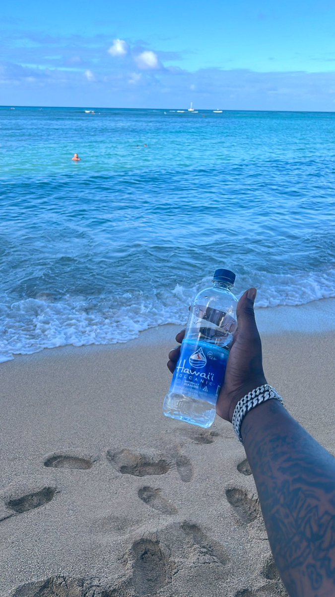 BFCDboy's tweet photo. Less stress more islands 🏝️🤞🏿 Happy Easter 🐣 #TheBFCway🔵 https://t.co/OZVkpKmWbw