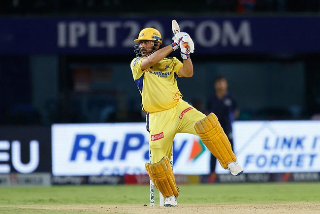 MS DHONI FINISHES THE GAME IN HIS STYLE 🚀

#MSDhoni𓃵 #CSKVDC