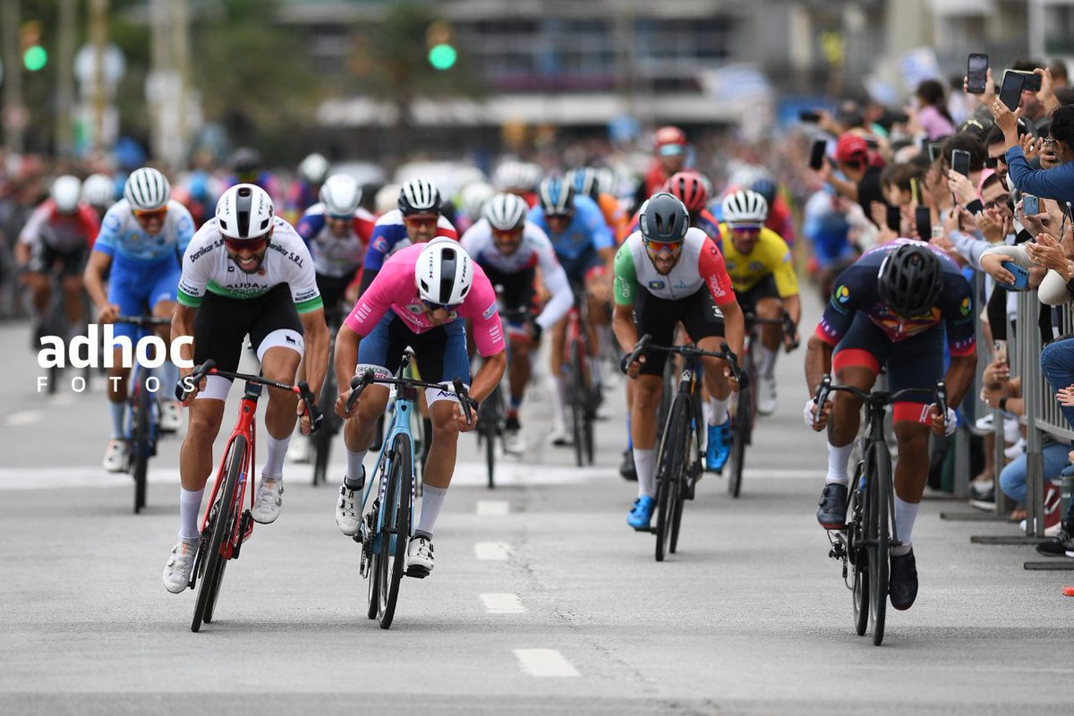 adhocFOTOS tweet media