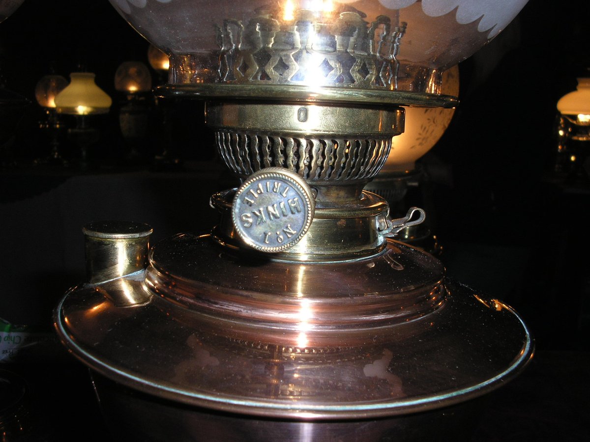 VenemaWil's tweet photo. #alphabetChallenge #WeekM Model and Making. Important details of all oil lamps. https://t.co/p78yaxacJ2